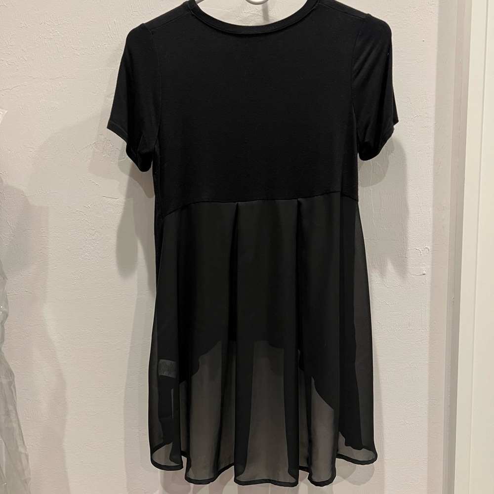 Design Lab High-Low Black Top with Sheer Back - Picture 2 of 9